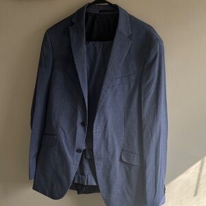 Elegant Navy Men's Blazer with matching pants